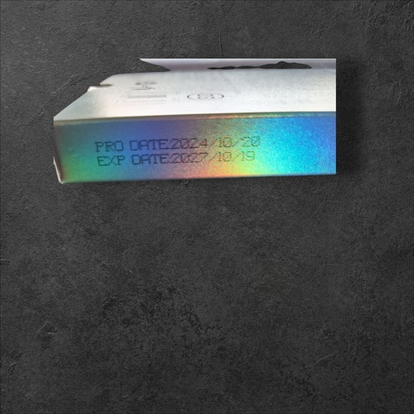 Miss Lara Ultimate Shadow Palette in Iridescent Box - NEW - Picture 5 of 5